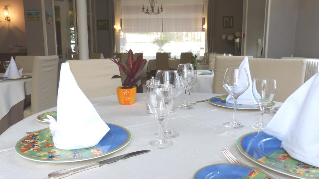 Hotel Restaurant "Le Relais" Courtenay  Δωμάτιο φωτογραφία